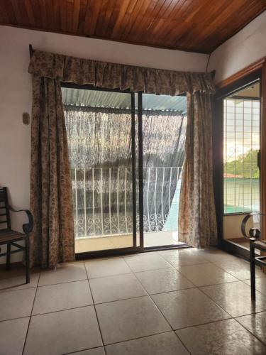 Un paisaje natural cerca del hostal