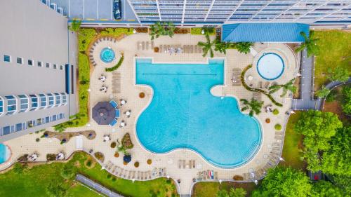an overhead view of a pool at a resort at Blue Heron Beach Resort in Orlando