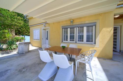 Μπαλκόνι ή βεράντα στο Apartments Adria Danka