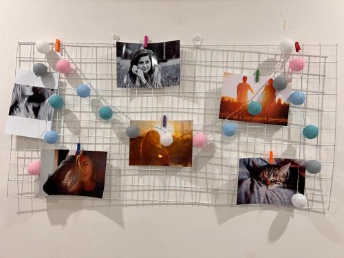 eine Collage mit Fotos, die an einer Wand hängen in der Unterkunft Vinhome Grand Park Homestay House-Romantic Stay in Gò Công