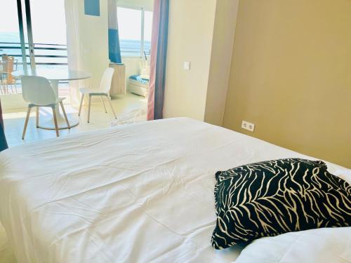 APARTAMENTO LUJOSO y MODERNO VISTAS PANORAMICAS AL MAR photo 15