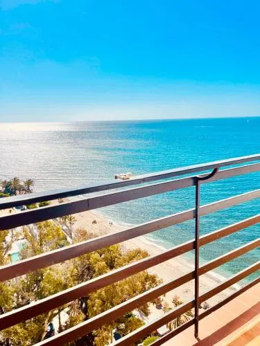 APARTAMENTO LUJOSO y MODERNO VISTAS PANORAMICAS AL MAR photo 1