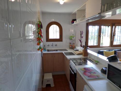 Dapur atau dapur kecil di Villa Senomar