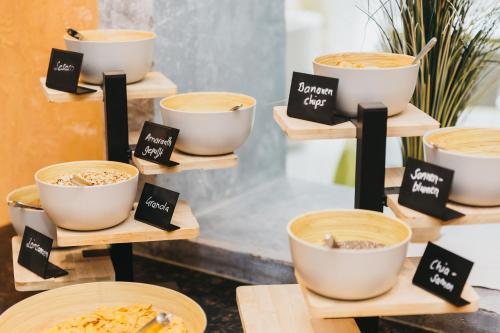 Comida en o cerca de este hotel