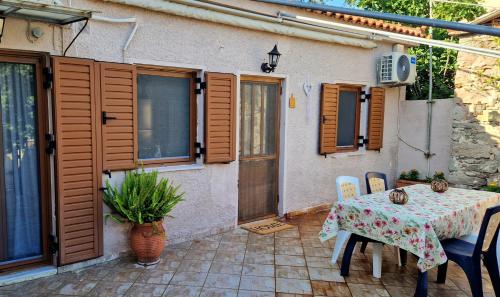 Gallery image of Afroditi's 2 in Eresos