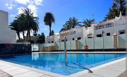 QUIET DUPLEX CLOSE to the BEACH
