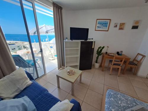 Comfortable Lucy apartment 706 with amazing sea-view