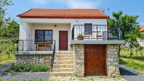 Jera Pince és Vendégház 8481 Somlóvásárhely, Somló-hegy kép - 3