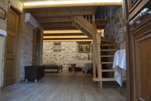 Кровать или кровати в номере Traditional Chios House