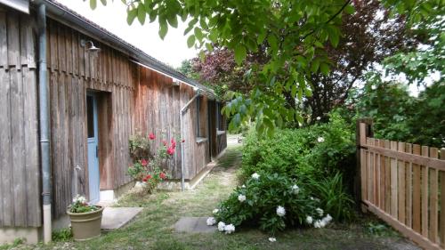 Taman di luar Bienvenue au gîte de Claret