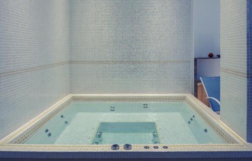 Φωτογραφία από το άλμπουμ του Hôtel Mercure Saint-Nectaire Spa & Bien-être σε Saint-Nectaire