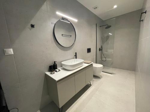 Modern & Spacious 3BR apartment