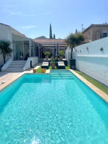 Belle villa avec piscine et patio proche Montpellier