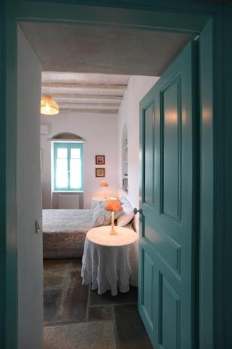 Ένα ή περισσότερα κρεβάτια σε δωμάτιο στο Galatea House First floor with terraces