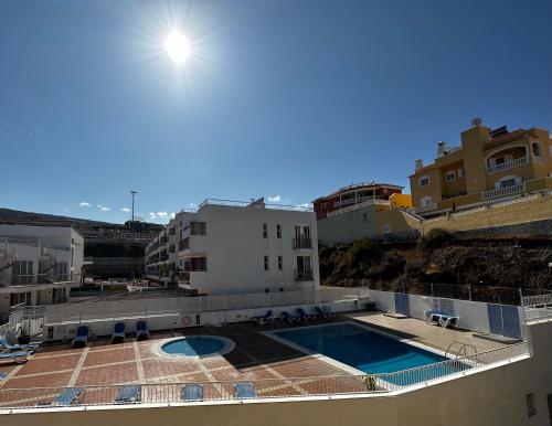 Bazén v ubytování Relax and enjoy with a view of El Teide and sea nebo v jeho okolí