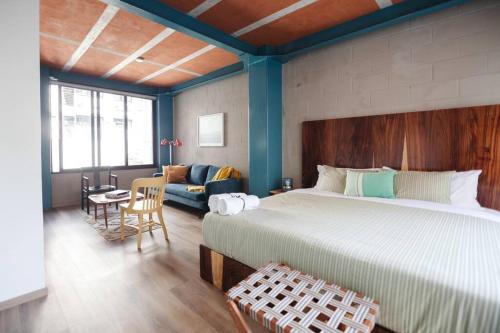 Postel nebo postele na pokoji v ubytování OXFORD By Mr W