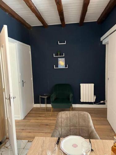 Posezení v ubytování petite maison à 150m de la plage