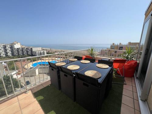 T3 avec Terrasse et Vue Mer, Parking, Wi-Fi - 6 Personnes - FR-1-81-590