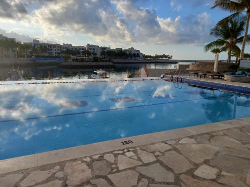 Hồ bơi trong/gần Hawana Lagoon Salalah