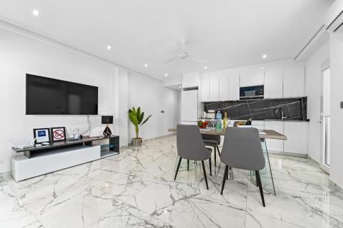 Apolo luxury -seaside modern apartment