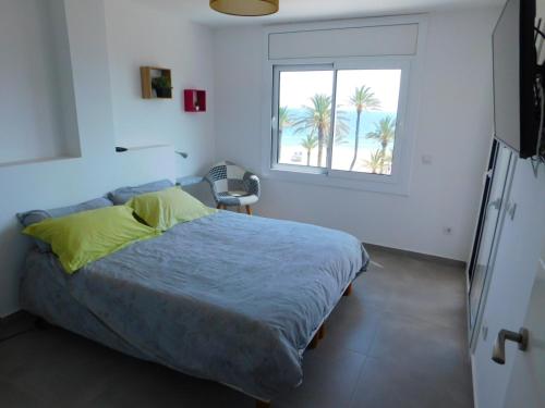 Posteľ alebo postele v izbe v ubytovaní GMID IMMO Apartamento Oasis