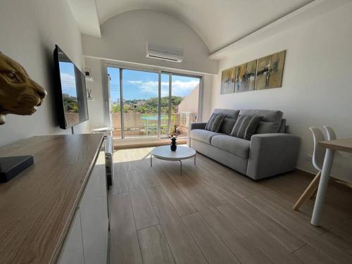 Appartement 4 personnes Antibes Mer, Piscine, Parking, Tennis, Wifi