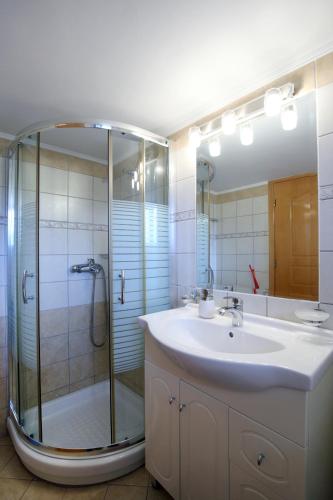 Ванная комната в Hillside Private Villa Lefkada