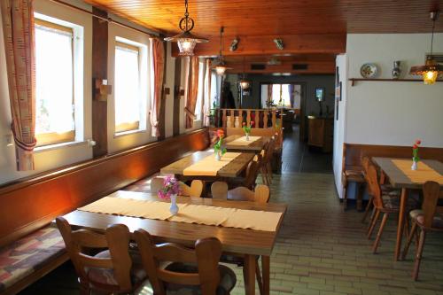 Restaurace v ubytování Gasthaus zur Linde