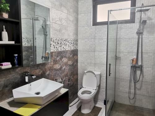 O baie la Splendid and modern 4 bedroom private villa with big pool near beach in flic en flac