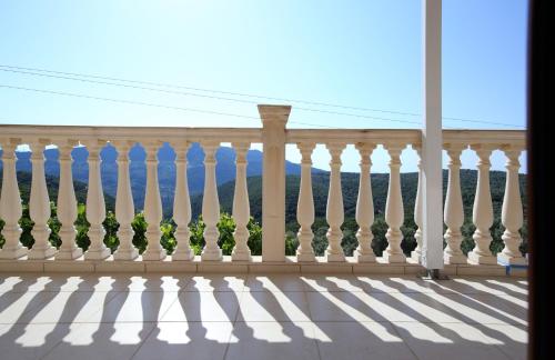 Балкон или терраса в Hillside Private Villa Lefkada