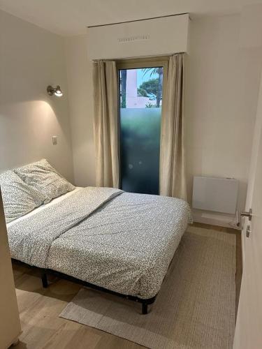 Photo de la galerie de l'établissement Appartement avec piscine 5 min á pieds des plages, à Vallauris