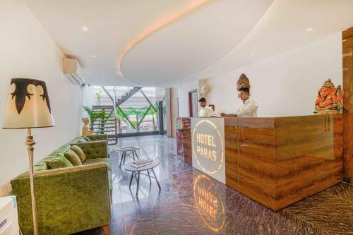 Χώρος καθιστικού στο Hotel Paris Chandigarh Zirakpur