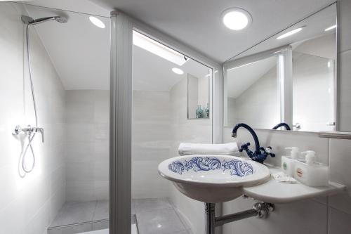 Koupelna v ubytování Santa Barbora, casa a 3 km de la playa