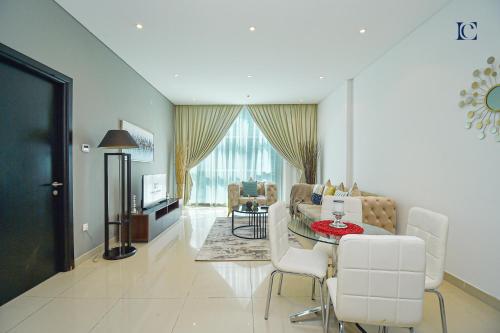 Fotografie z fotogalerie ubytování Luxury Escapes - Brand New 1BR in Dubai Marina - Yacht Bay v Dubaji