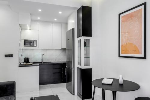 Central 2BR Apartment in the Heart of Athens