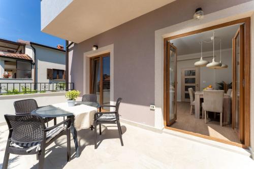 Apartments Alloro by SeeAdria Agency