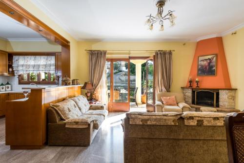 Virginia - Home in Helmata Argostoli