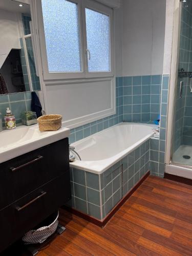 Maison entière 6 à 8 personnes au Mans proche circuit