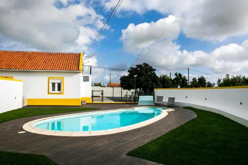 Bazén v ubytování Casa La Rosa with private pool nebo v jeho okolí