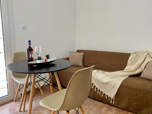 El Greco Apartment, in Kos town, Steps from the Beach - No 6