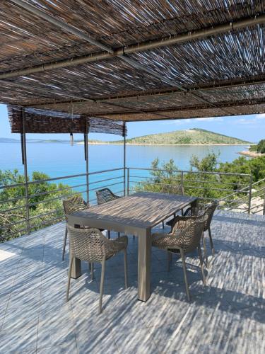 Fotografia z galérie ubytovania Private island Šćitna - HOUSE LUEL v Murteri