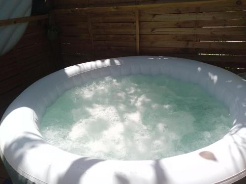 Φωτογραφία από το άλμπουμ του Maison de poupée et son SPA privatif σε Orthez