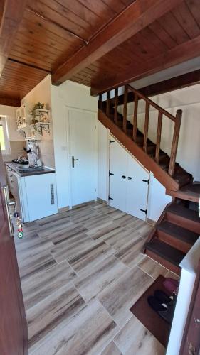 Kuchyň nebo kuchyňský kout v ubytování Apartman Cherry II Gradac Valjevo