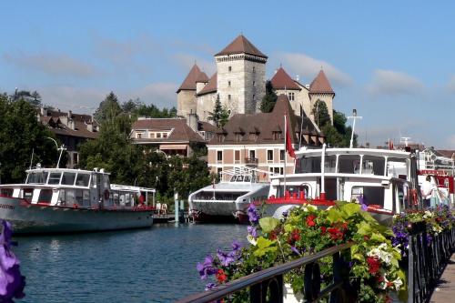L ESCAPADE T2 neuf proche lac classe