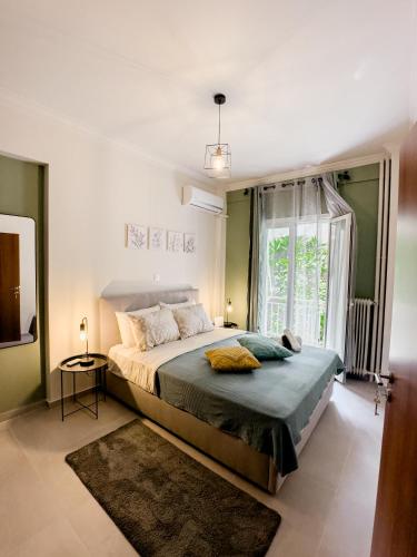 Metro Chic Haven: Modernized Urban Studio near the Tram