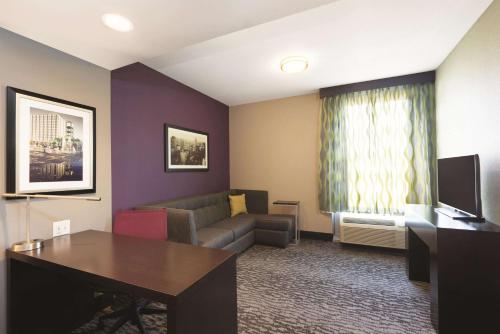 La Quinta by Wyndham Memphis Downtown Image