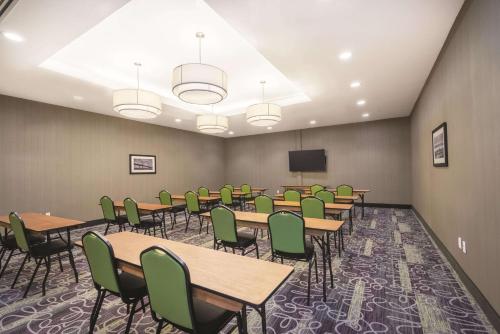 La Quinta by Wyndham Memphis Downtown Image