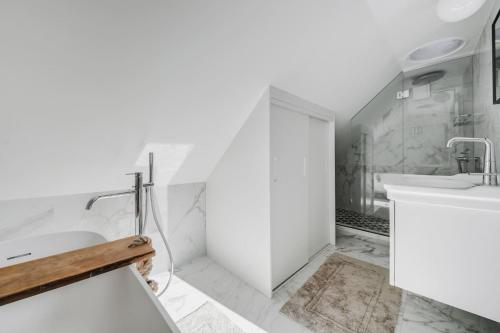 O baie la Panoramic Loft - Lollo Luxury
