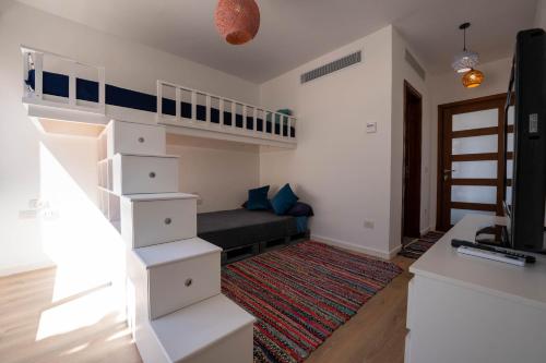 Η κουζίνα ή μικρή κουζίνα στο Stayr Somabay - Bay Life Home Rentals