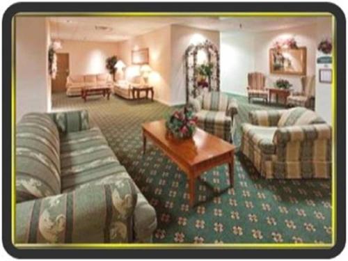 Posezení v ubytování Quality Inn & Suites Schoharie near Howe Caverns